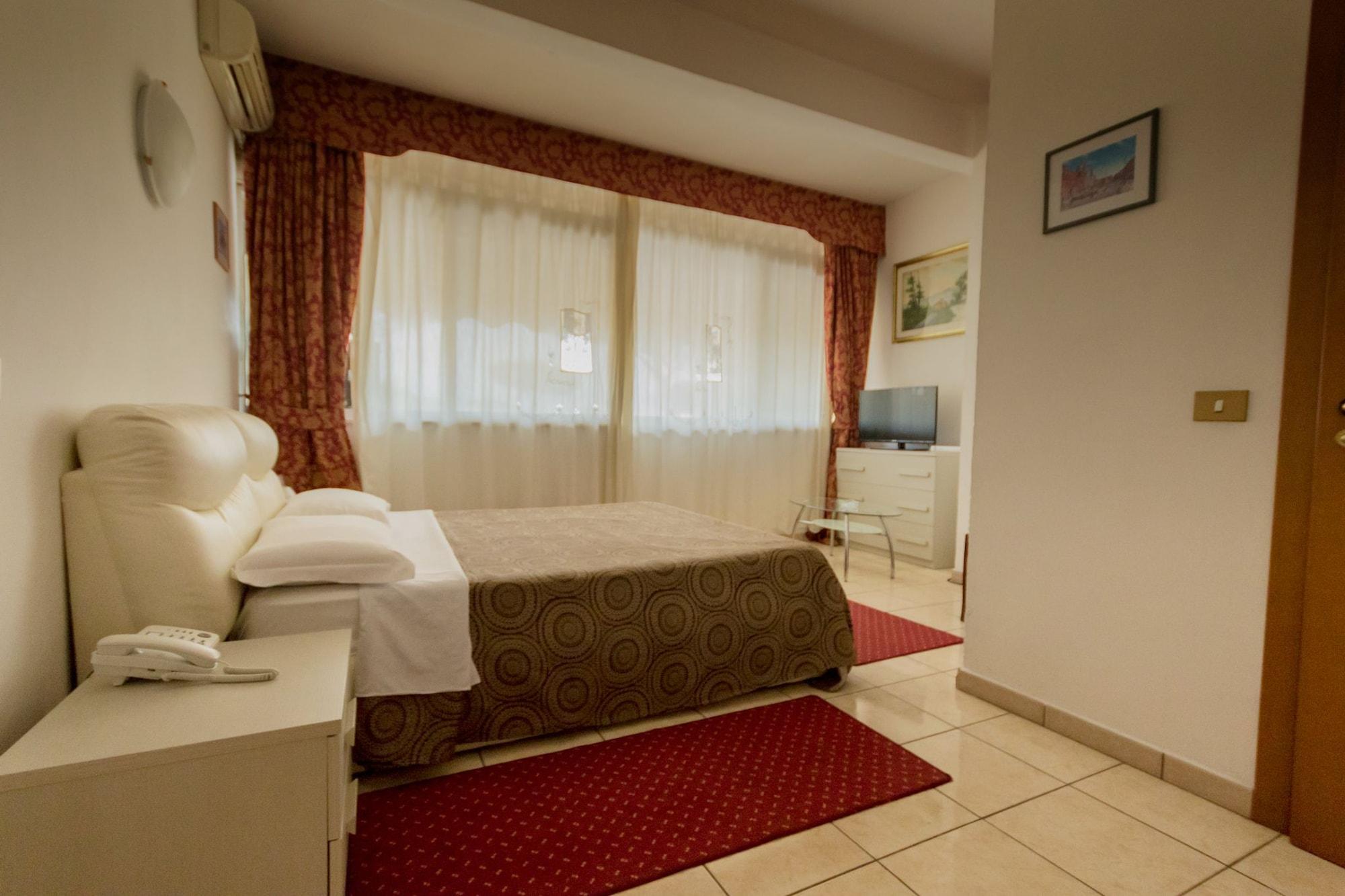 Hotel Giulietta E Romeo Casal Palocco Εξωτερικό φωτογραφία