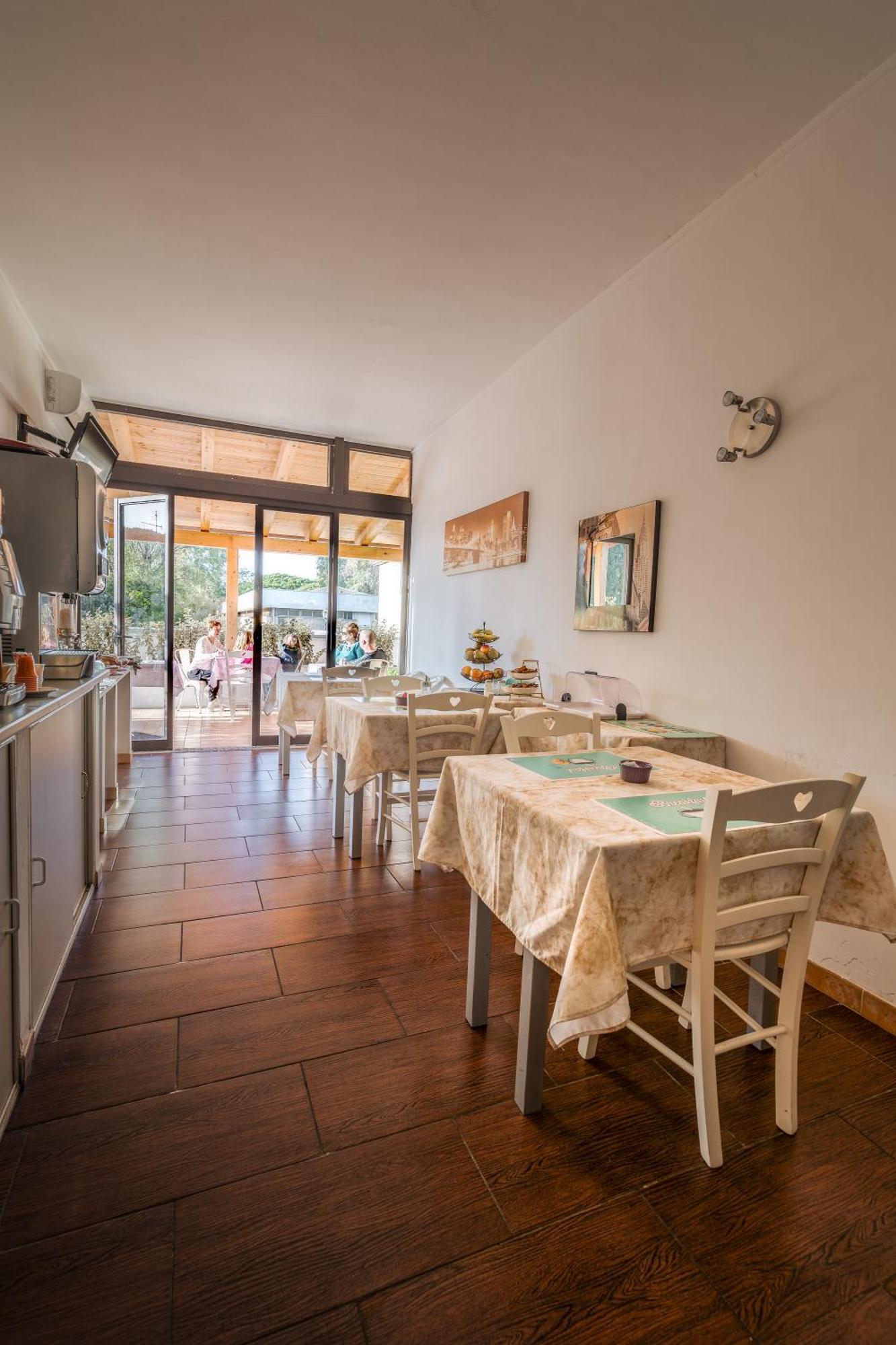 Hotel Giulietta E Romeo Casal Palocco Εξωτερικό φωτογραφία